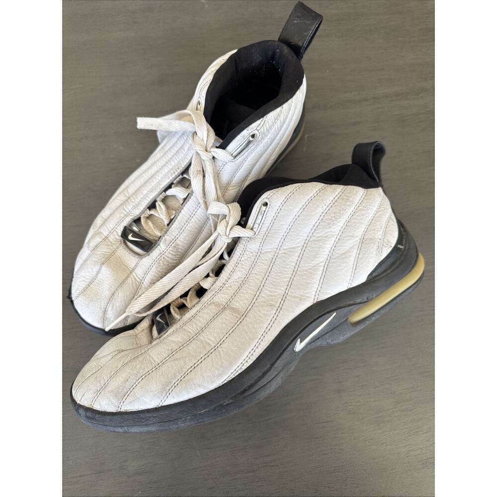 Nike Men's Air Max Chosen White Black Size 13.5 Sneaker